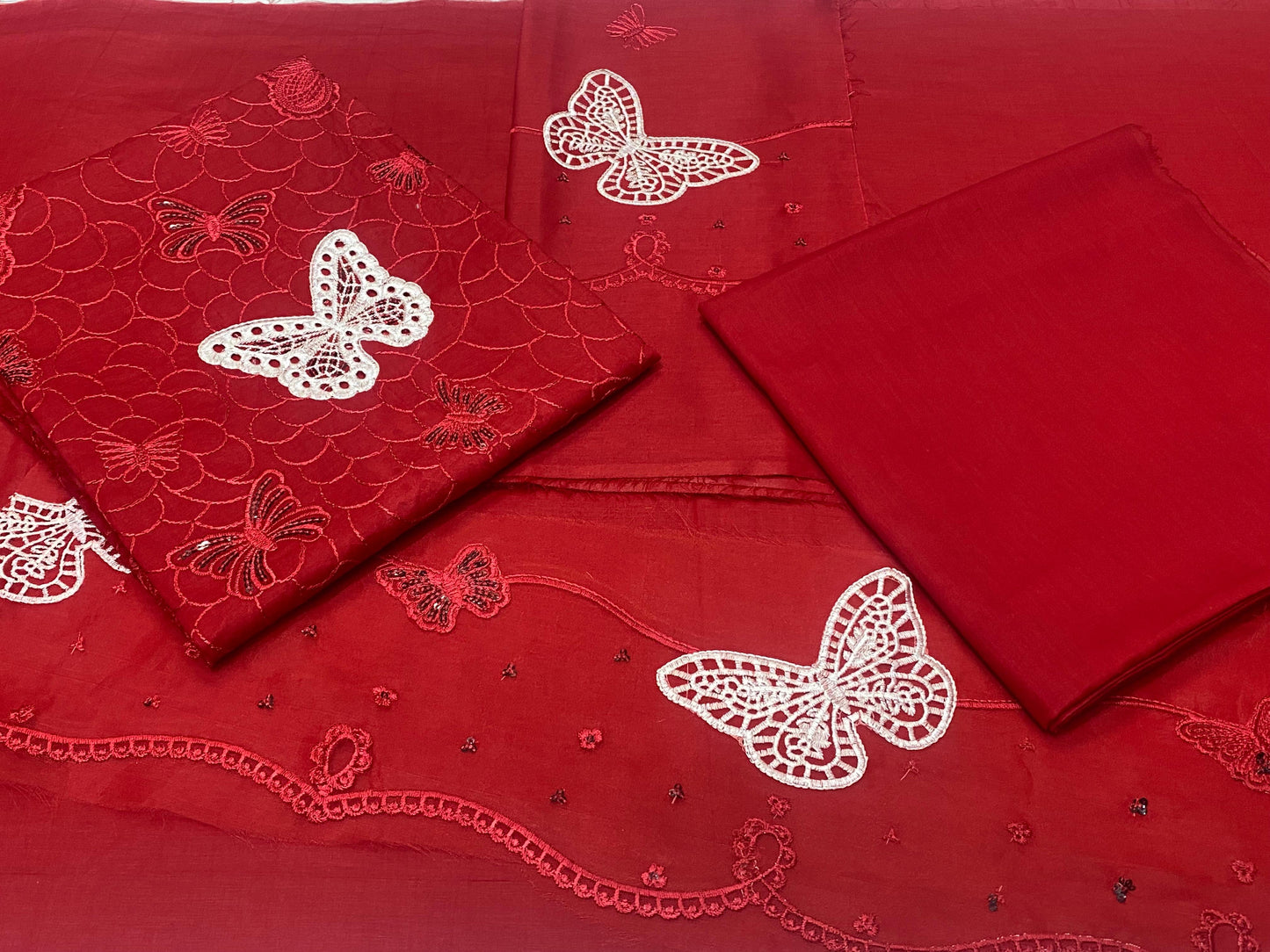 🌿 SUMMER’S COLLECTION 2026 Red