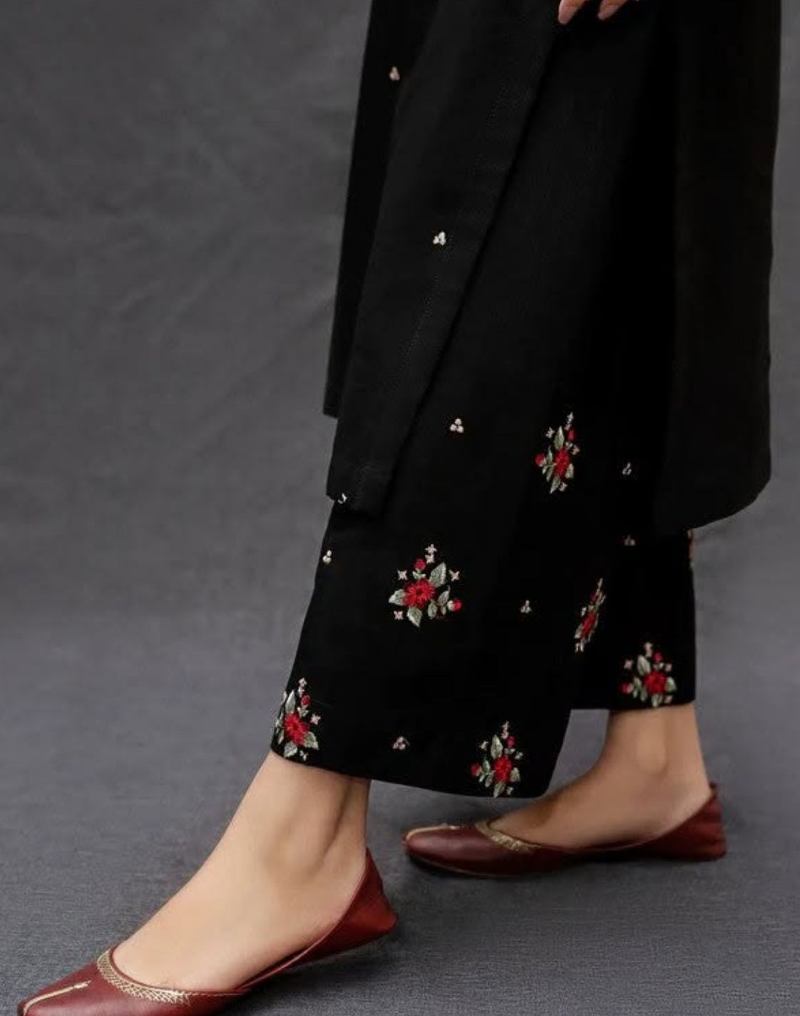 ASLING LAWN EMBROIDERY 2PC SUIT | BLACK 2