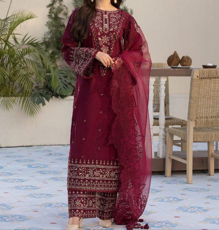 3 pc luxury lawn embroidery suit by ZARA SHAHJAHAN code 002