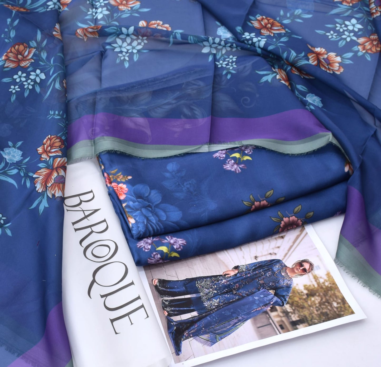 SHAMOOZ SILK PRINT UNSTITCHED 3 PIECE CODE 004