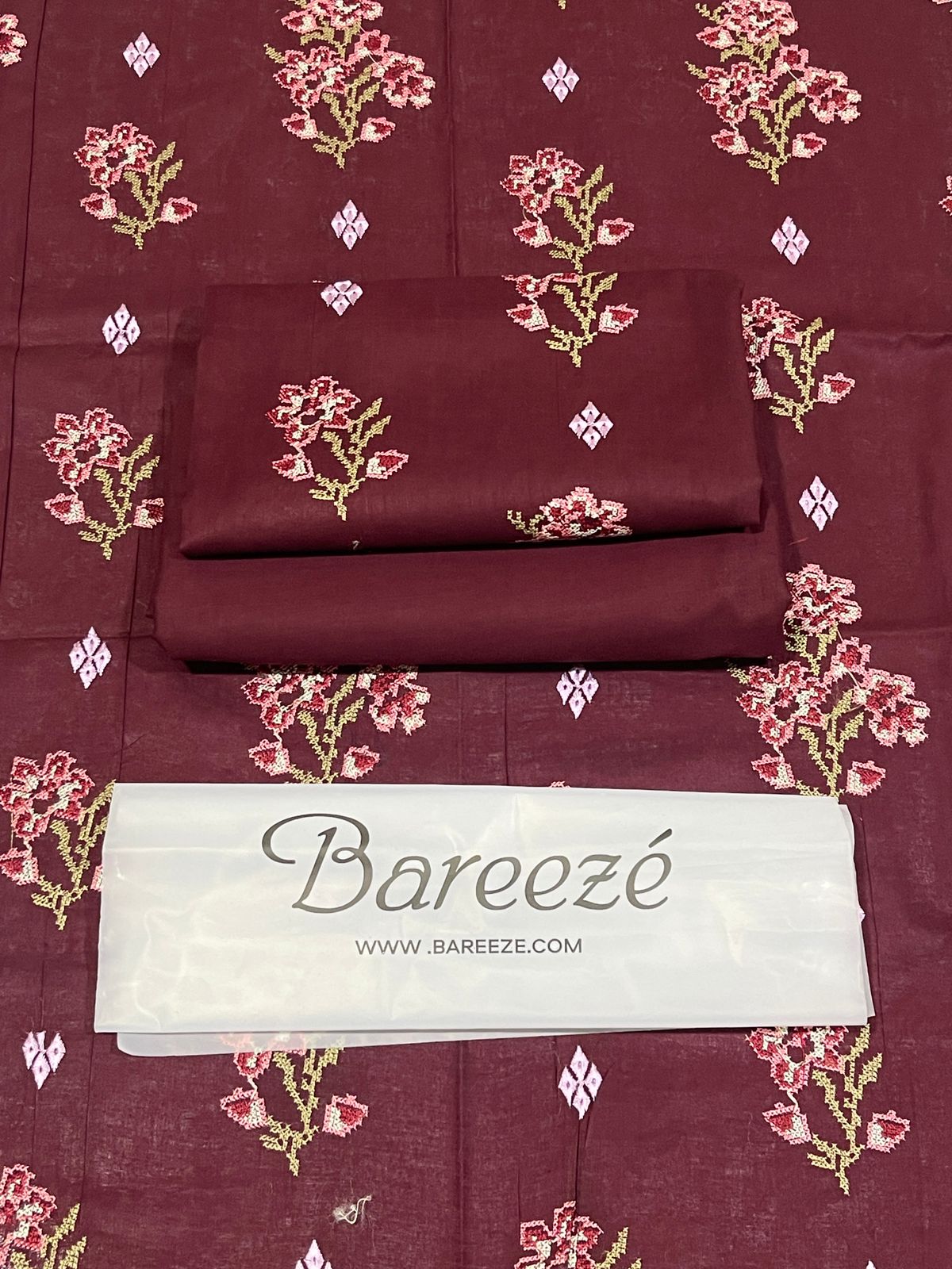 BAREEZE LAWN EMBROIDERY 2PC SUIT |