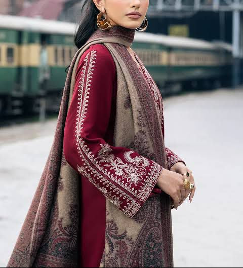 BAROQUE 3 PC EMROIDERY LAWN HIT CODE|812
