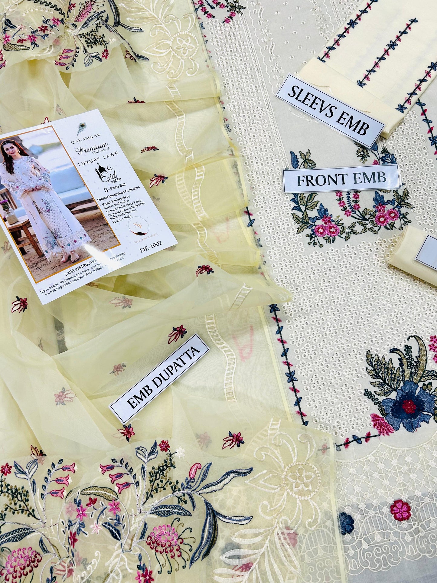 QALAMKAR 3 PC EMROIDERY LAWN HIT CODE|1002