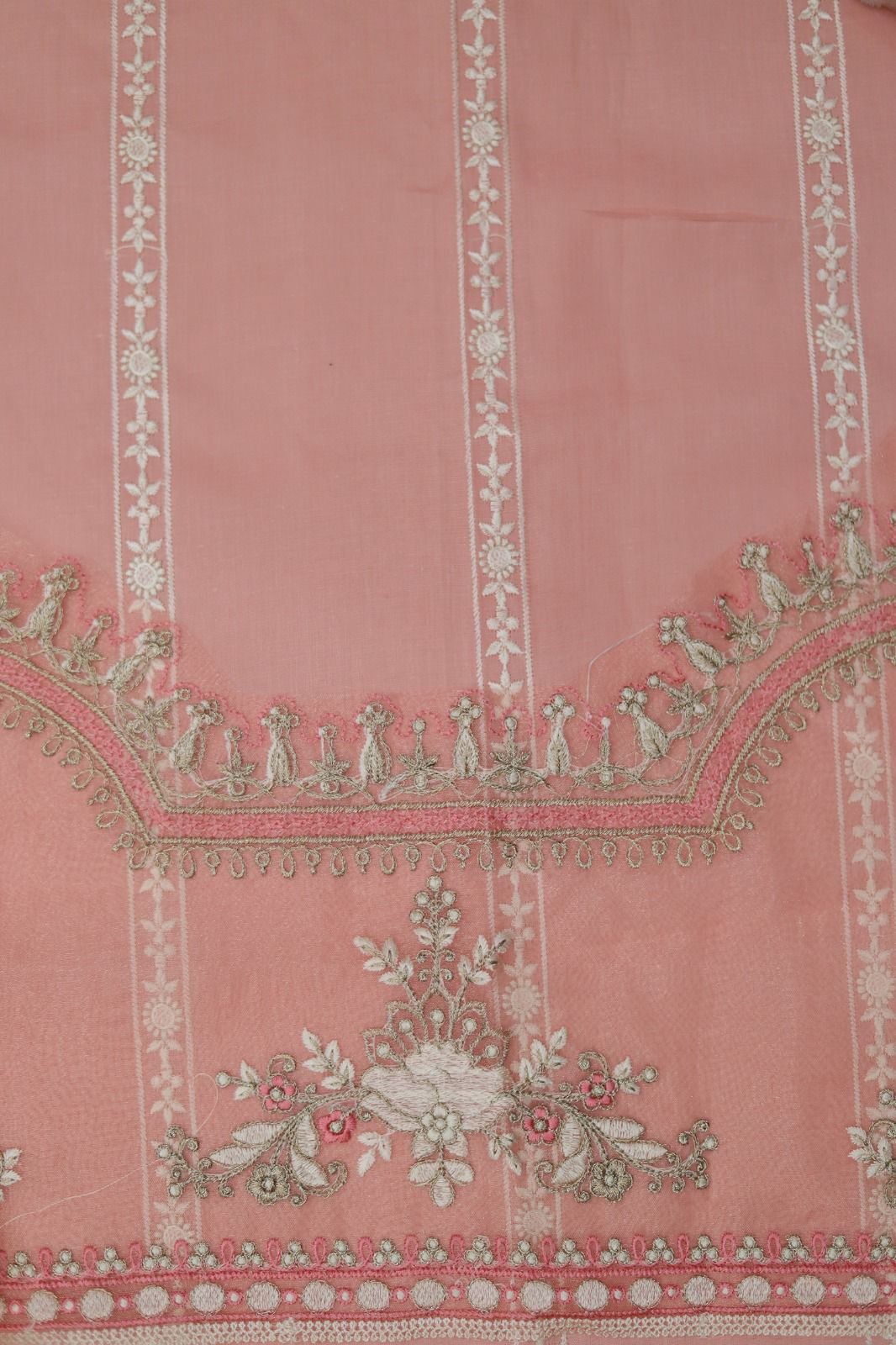 3 pc luxury lawn embroidery by MARIA B |CODE 009